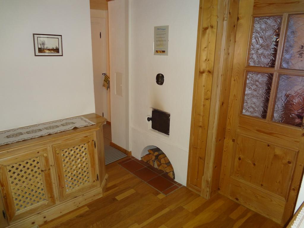 Haus Sonnegg Lägenhet Fieberbrunn Rum bild